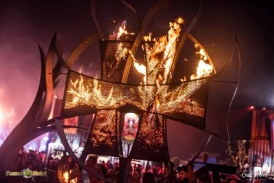 Spectacle de feu 1909 FranceMetal compressed